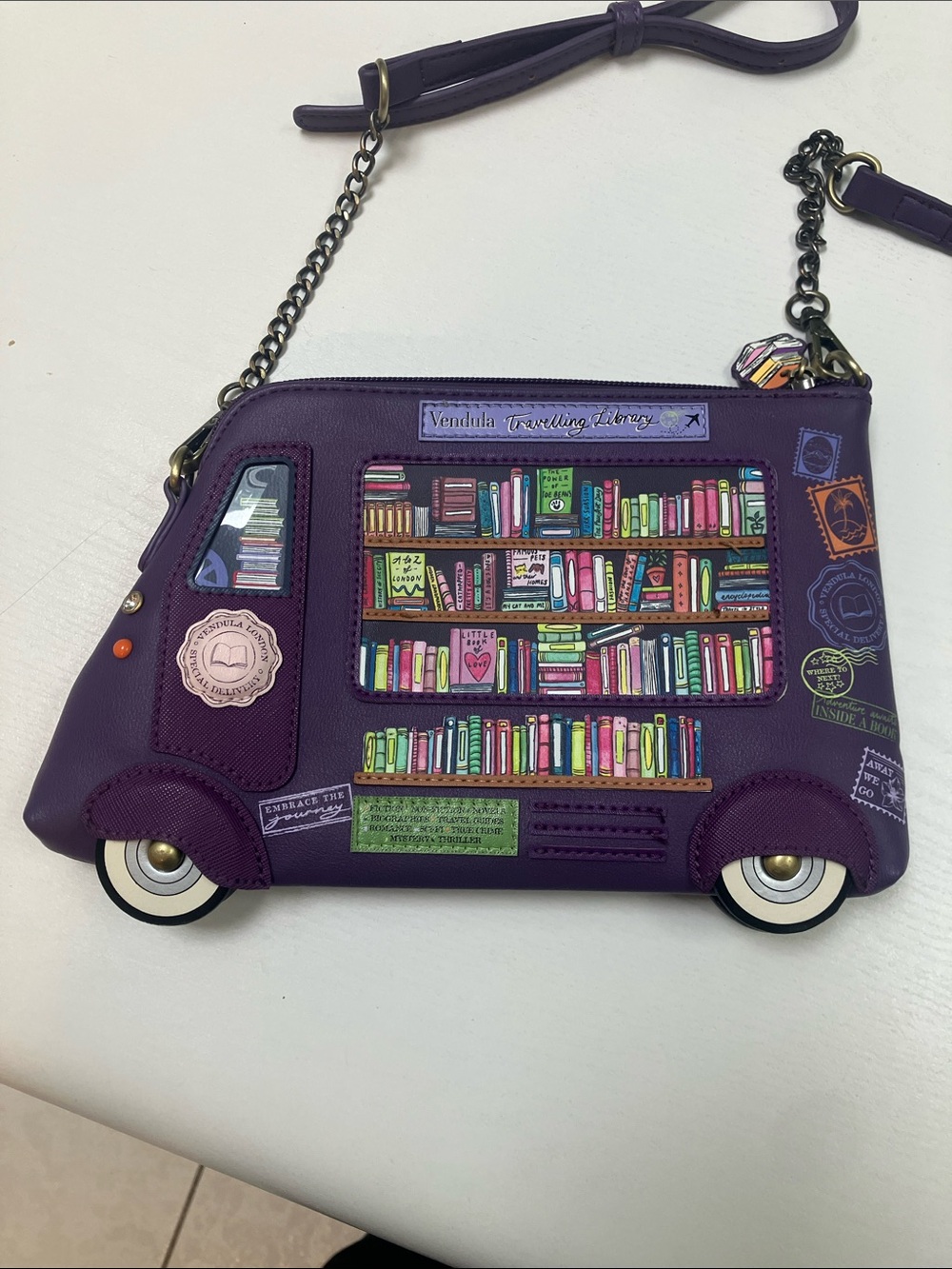 Vendula traveling Library Purse. Probably worn once, if ever. So rare.
